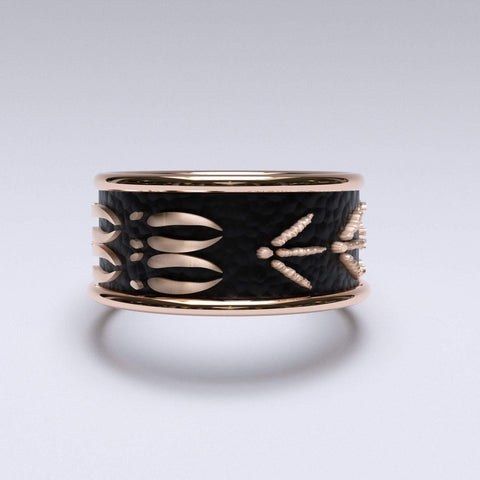 Sakcon Jewelers Ring 10k Yellow Gold Deer Tracks and Turkey Tracks Ring